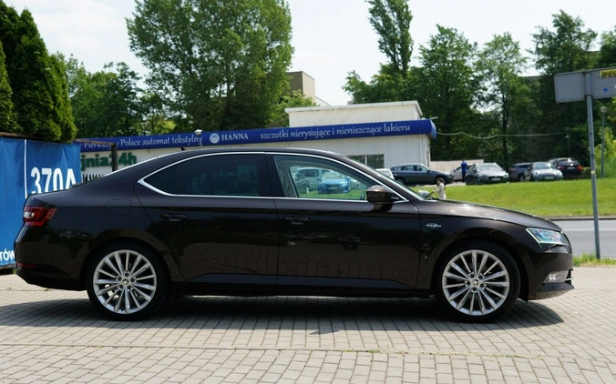 Skoda Superb cena 79900 przebieg: 174000, rok produkcji 2016 z Ryki małe 191